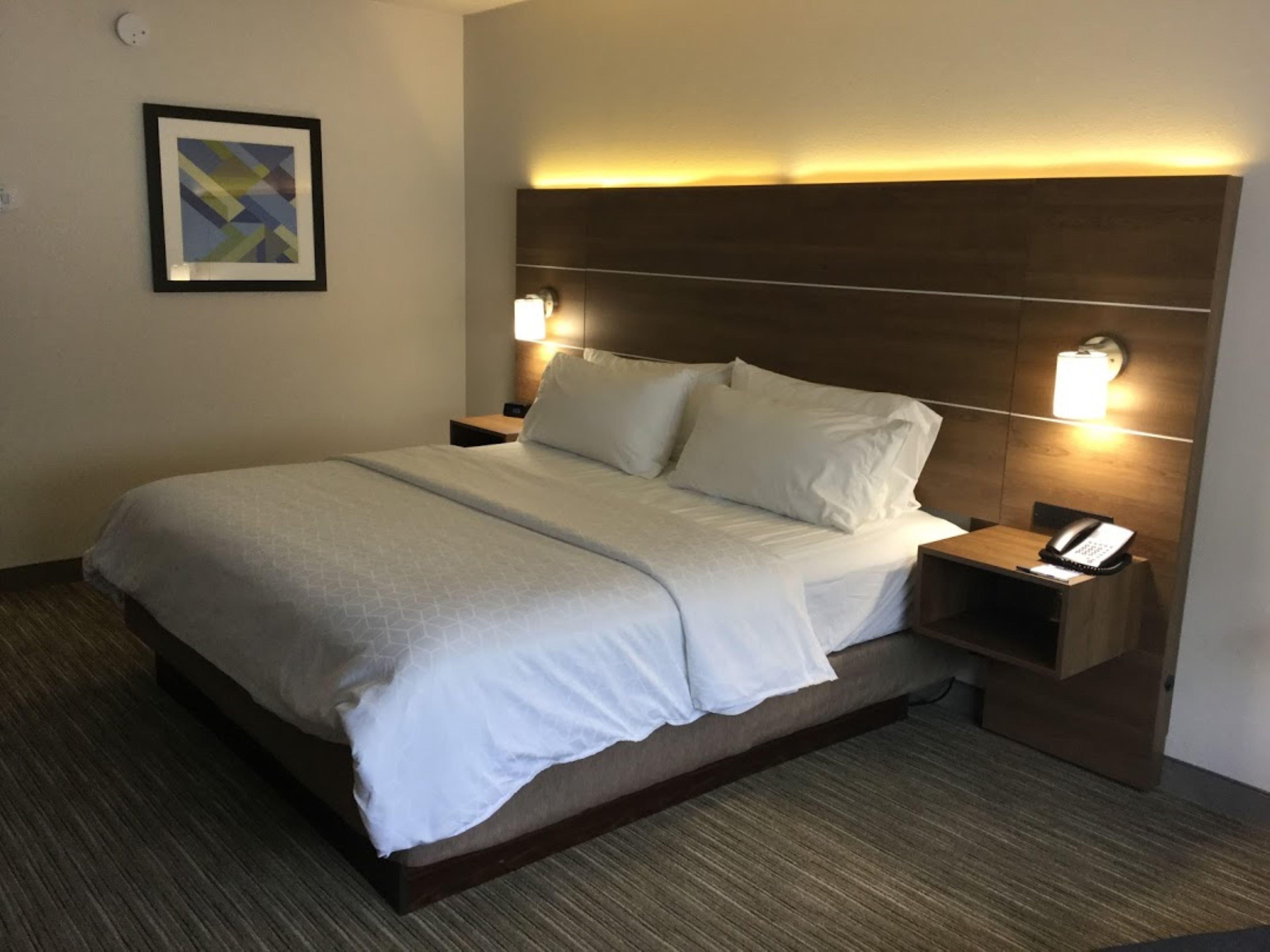 Holiday Inn Express Easton By Ihg Exterior photo