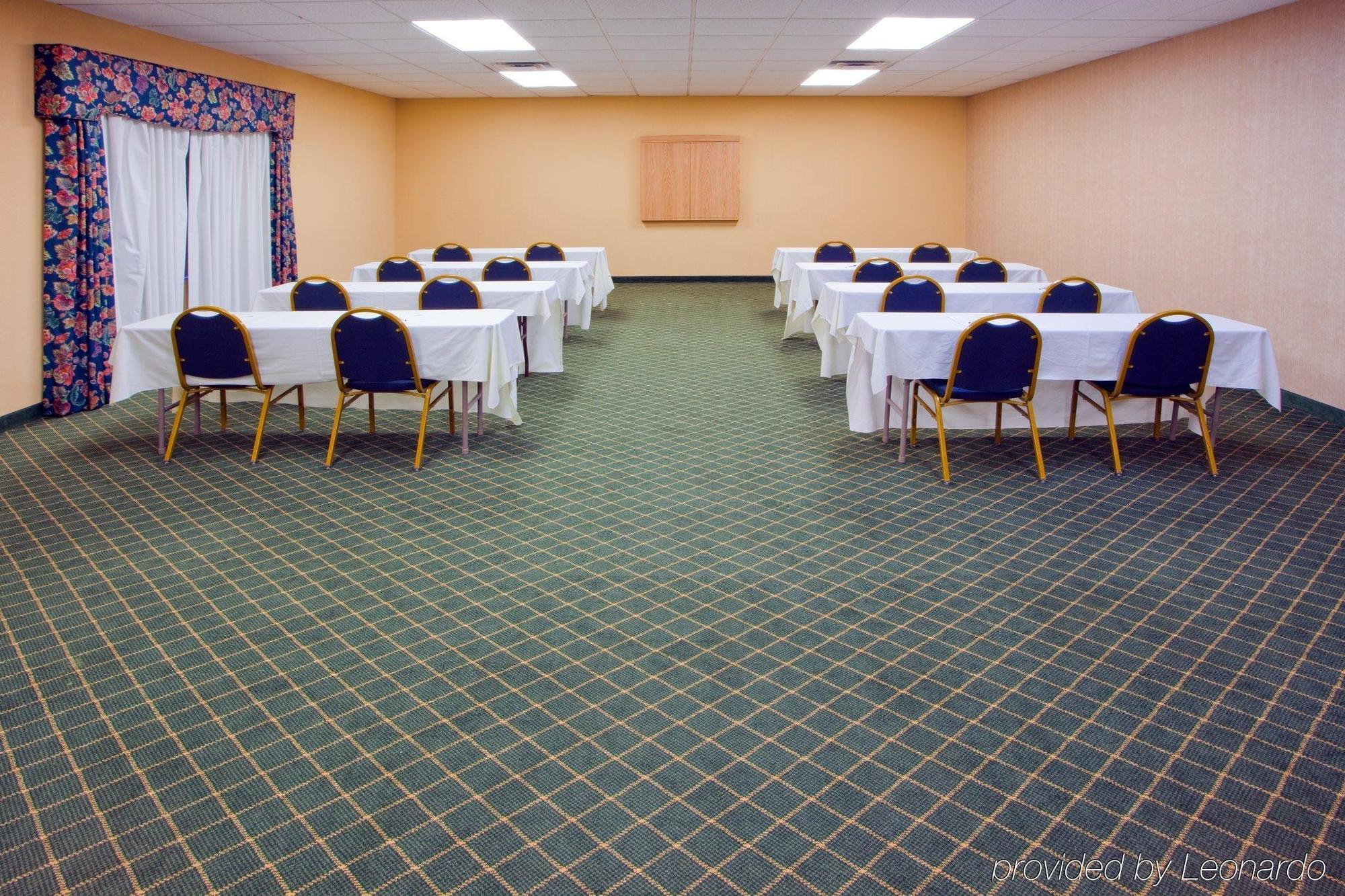 Holiday Inn Express Easton By Ihg Facilities photo