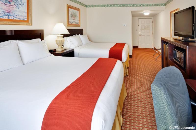 Holiday Inn Express Easton By Ihg Exterior photo