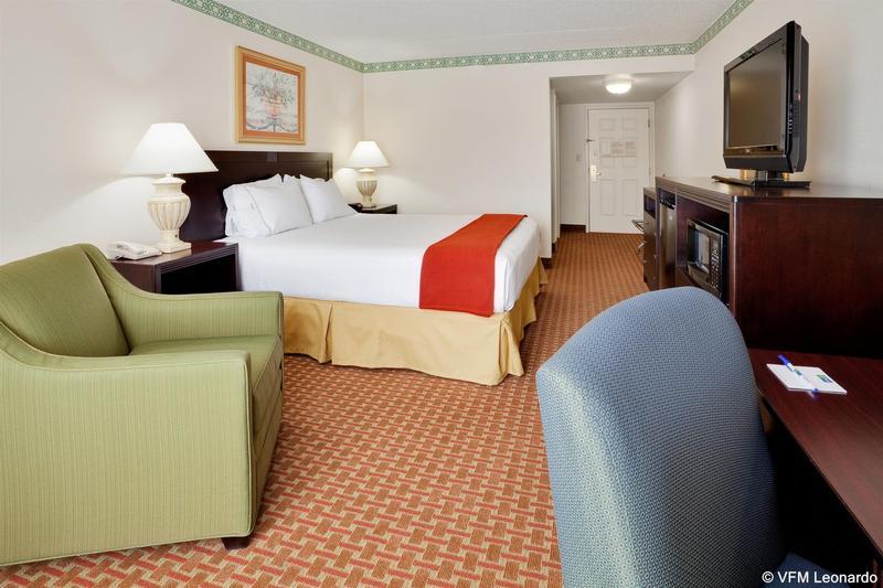 Holiday Inn Express Easton By Ihg Exterior photo